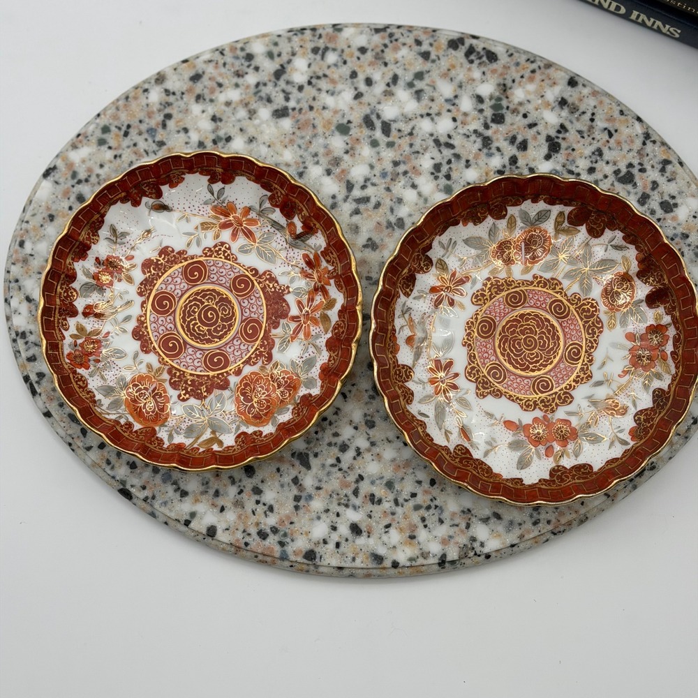 Japanese Imari Porcelain Scalloped Small Plates Royal Vienna Beehive Set of 2